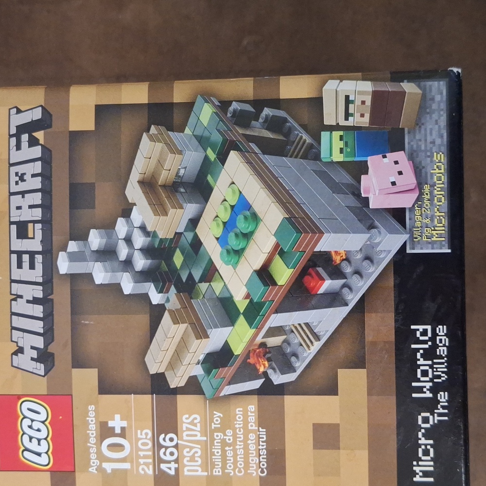 LEGO Minecraft Set - Picture 3 of 5